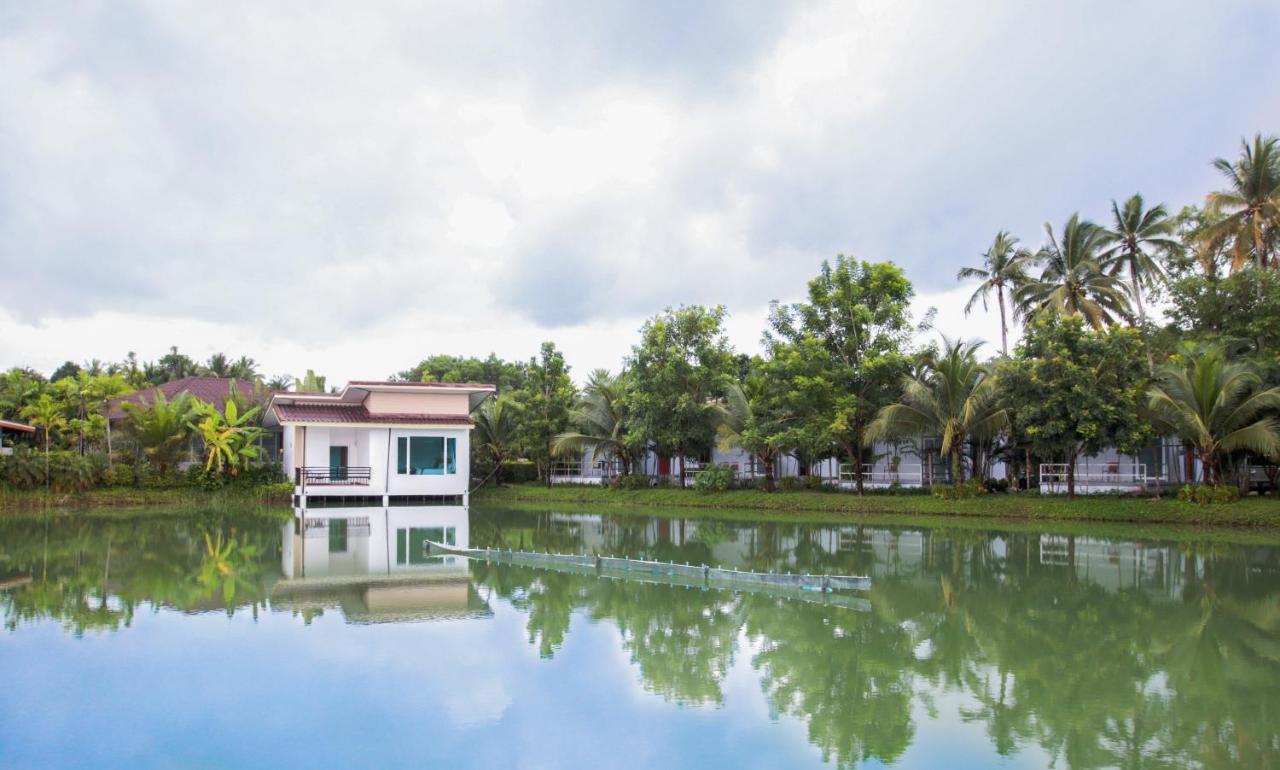 Lamphurai Riverside Resort And Spa Трат Екстериор снимка